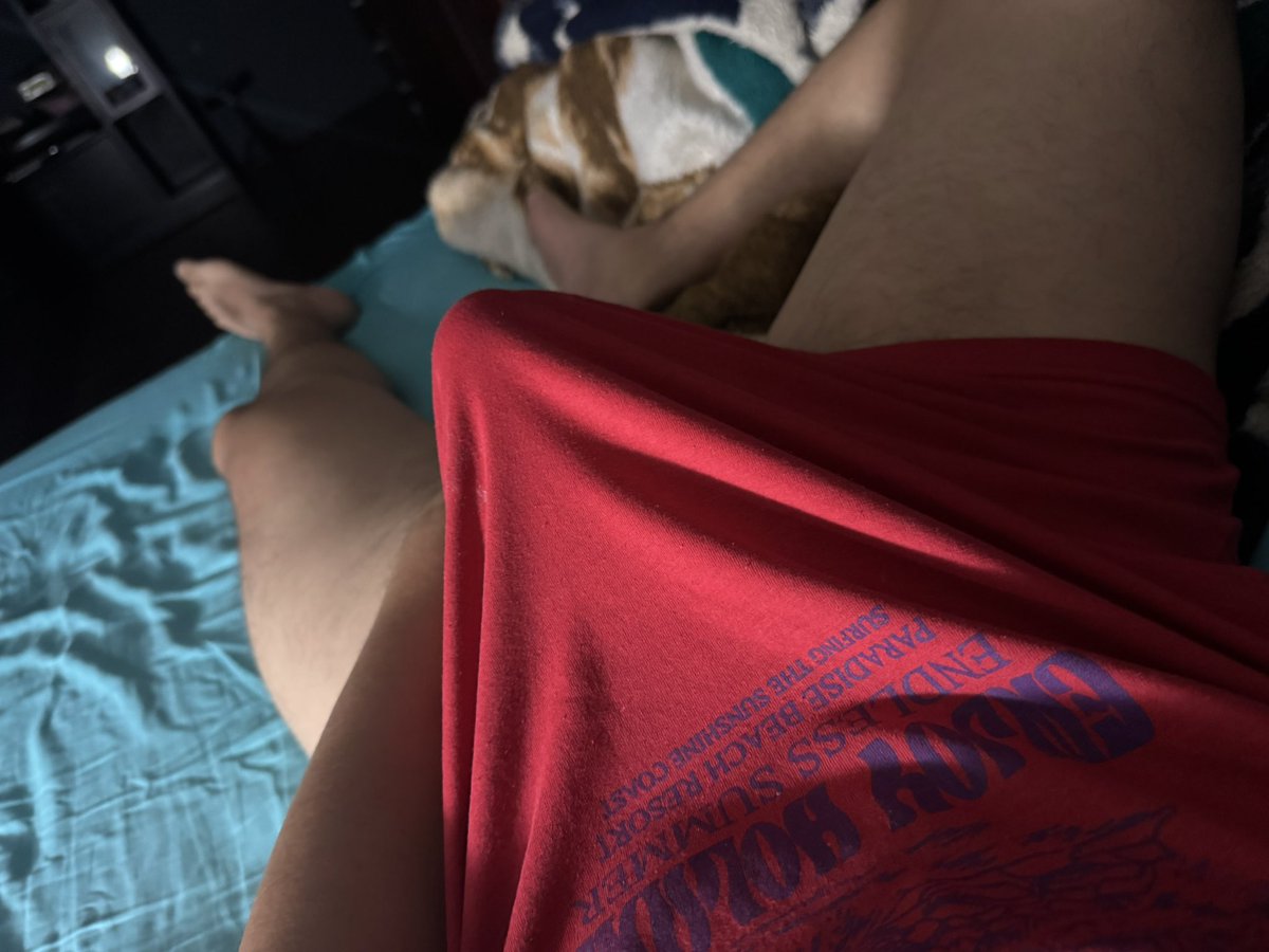 EnriqueMarcovi1's tweet photo. Toda la noche estuve así pensando en la rica parejita con la que me voy a ver hoy.
Si esposo me dijo que es muy entregada a las vergas ajenas. Voy a ver si es cierto.
🔥🥵🔥
#Hotwife #Single #SwOaxaca https://t.co/jz25VhJBBb