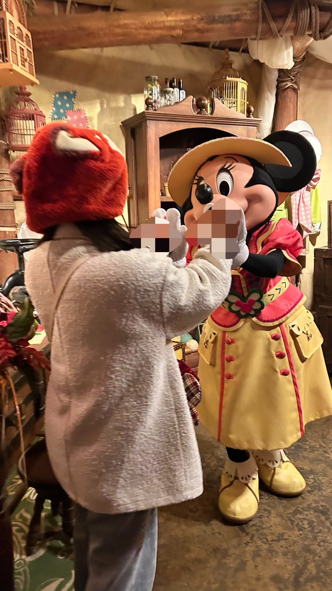 icecandy_ota's tweet photo. ミニオタじゃないのに…
ミニーちゃん可愛すぎて💓💓( ´Д｀)=3
＃ミニー ＃ディズニーいきたい ＃dオタさんと繋がりたい ＃ディズニー https://t.co/kKDCVNTBW3