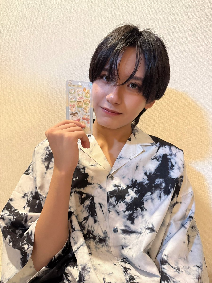 minatk_tsubadan's tweet photo. おはよ٩(❛ᴗ❛)۶
ちいかわボンドロシール♩これ可愛いよね！？

#つば男 #つば男YOUTH #ちいかわ https://t.co/L53i9KCCXl