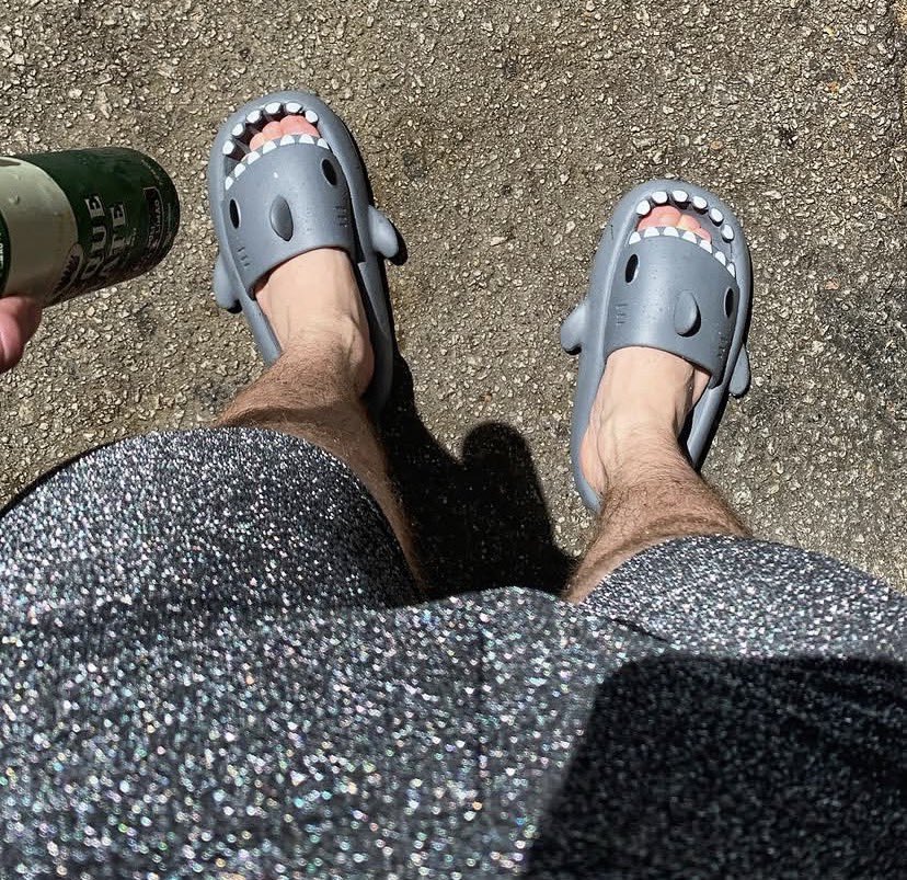 PatrickMoo7s's tweet photo. Shark 🦈 foot https://t.co/XiAeKL5ykN