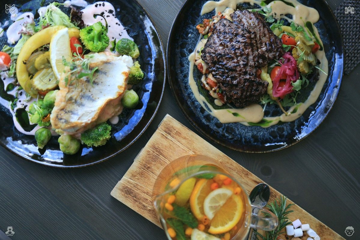 cycara's tweet photo. Fancy dinners are overrated honestly. What’s that one easy meal you could eat every single week and never get bored of? https://t.co/BWKXFGROLc