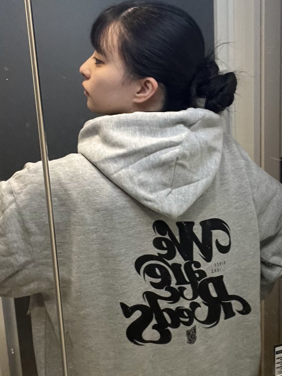 knk_yut's tweet photo. 本日、1つ歳を重ねることができました❣️

浦和レッズは私の誇❤️‍🔥

現地回数は少し減りますが、
これからも、全力で、私らしく、
浦和レッズを応援します♦️

実り多き、1年になりますように🌟

勝ちたい！優勝したい！！
貪欲にサポートします✊🏻✊🏻✊🏻 https://t.co/fDEa9pu8jd