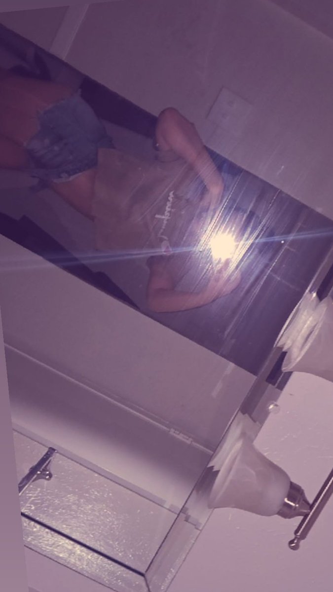 KennaBrooky's tweet photo. Some mirror selfies✨️💜 https://t.co/TUgm0Sezd4
