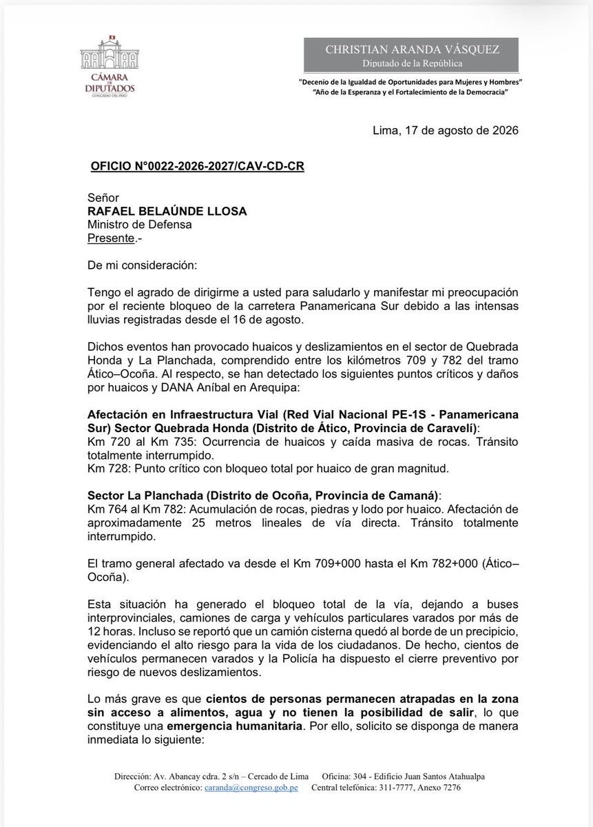 carandavas's tweet photo. Ante el bloqueo total de la Panamericana Sur, ocasionado por los huaicos y deslizamientos registrados entre Ático y Ocoña, he solicitado al ministro de @MindefPeru, @BelaundeRafael, disponer apoyo aéreo inmediato desde la Base Aérea de La Joya para evacuar a las personas atrapadas y trasladar víveres, agua y medicinas.

Cientos de ciudadanos permanecen varados, sin acceso a servicios básicos y expuestos al riesgo de nuevos deslizamientos. Esta situación requiere una respuesta inmediata y coordinada.

También he solicitado reforzar las brigadas militares y coordinar con el COER Arequipa y las autoridades locales un plan de contingencia que permita atender esta emergencia y proteger la vida de nuestros ciudadanos.
