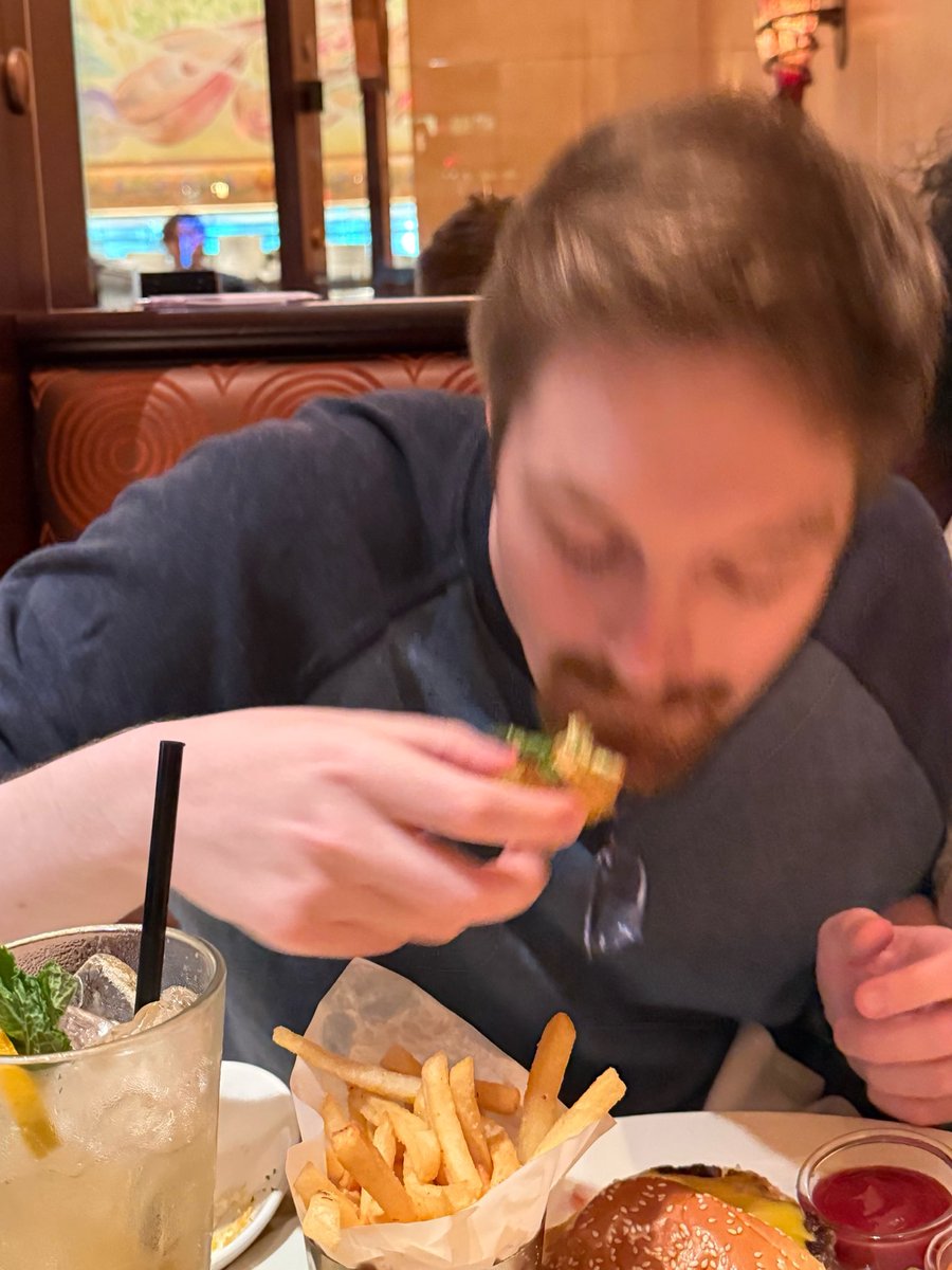 JayMoji's tweet photo. Happy birthday Failboat love u https://t.co/jbntNrouh6