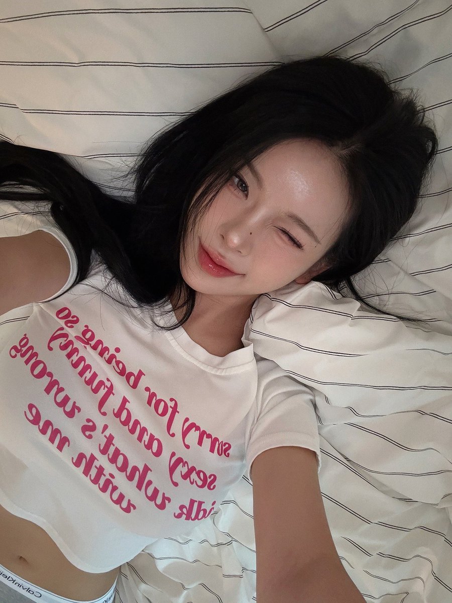 _hya____'s tweet photo. 윙크를 받아랏 ❛˓◞˂̵ https://t.co/PrDwH4iETJ