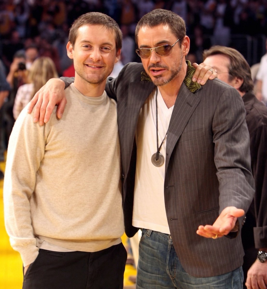 spideygifs's tweet photo. Tobey Maguire and Robert Downey Jr. (2008) https://t.co/SsiKXgzuDR