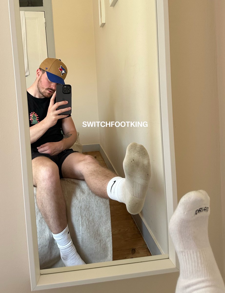 SwitchFootKing's tweet photo. sniff em, i dare ya bro https://t.co/fUISKKkolh
