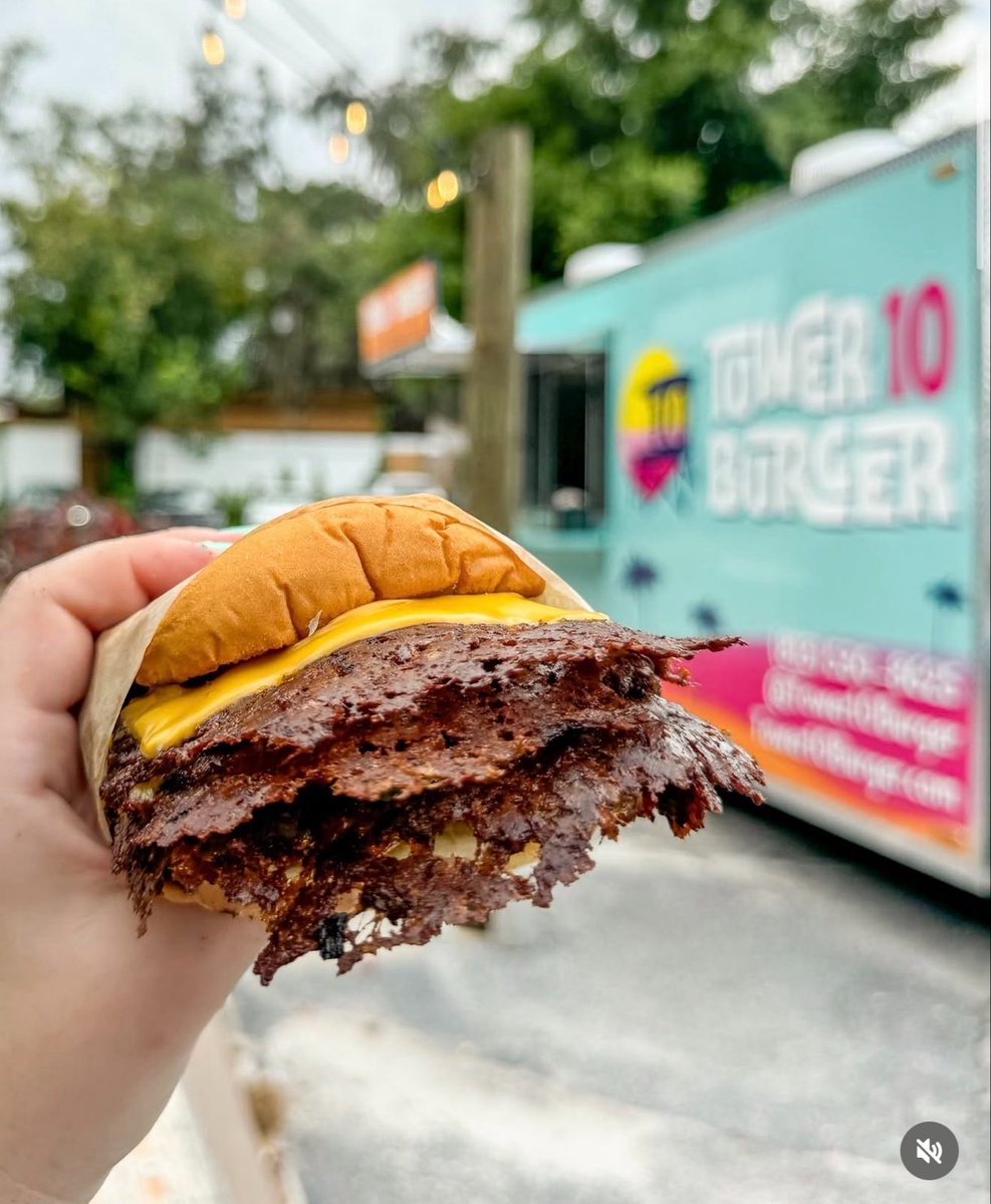 chiweethedog's tweet photo. I’m so sick of instagramification of the American burger. Can I just get a normal person cheeseburger please for the love of god instead of griddle scrapings at the end of night cleaning “smash burgers” and Dr. Yakub megamind fivehead steak burgers https://t.co/Vy3XPfgtOf
