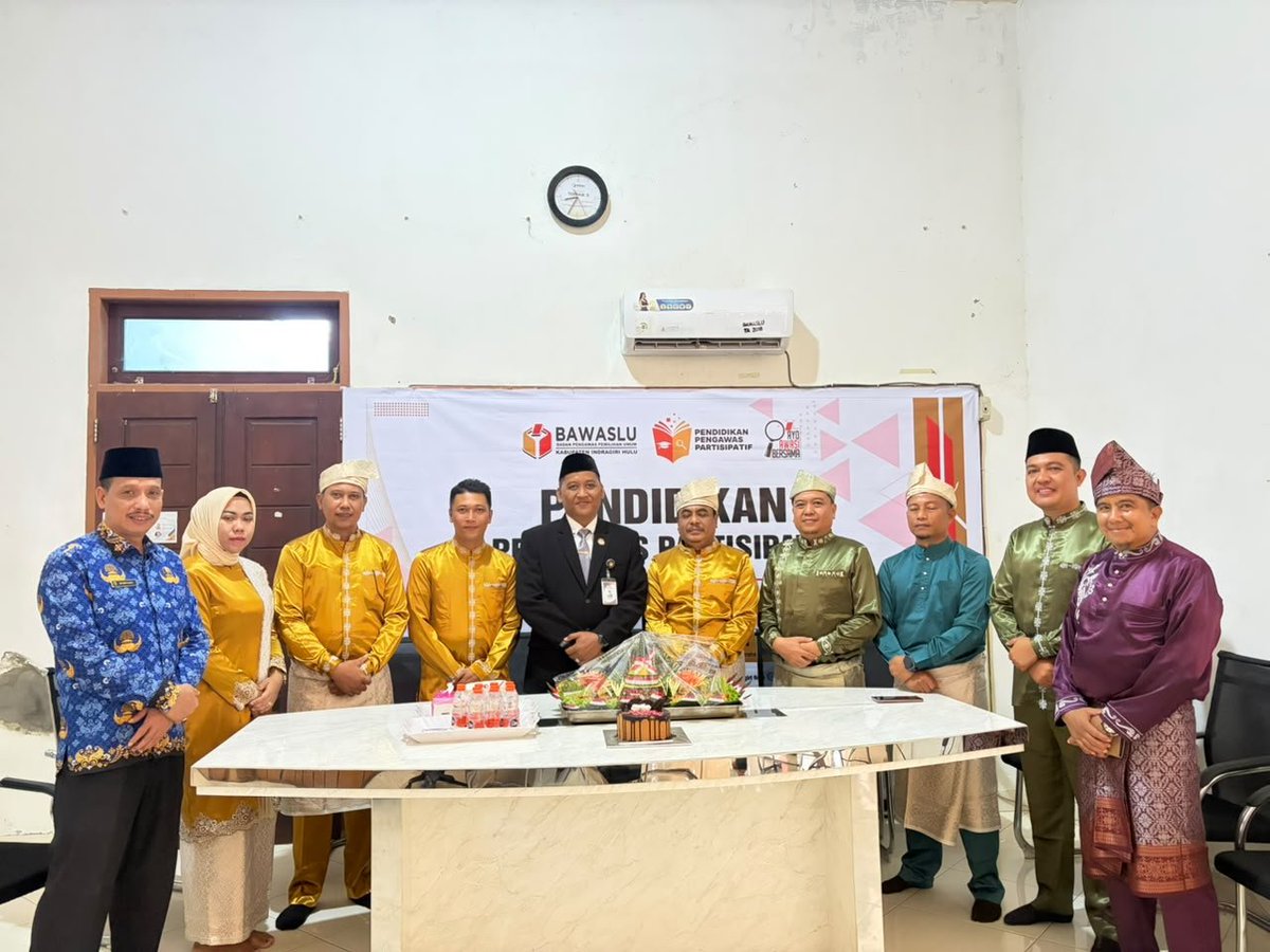 DediRisanto's tweet photo. Perayaan Ulang Tahun Ke-8 Bawaslu Kabupaten/Kota Se-Indonesia Bersama Komisioner KPU INHU Di Kantor Bawaslu Kabupaten Indragiri Hulu, Riau.
Senin, 17 Agustus 2026 Pukul 08.30 Wib.

@bawaslu_RI
@BawasluRiau
@bawasluinhu https://t.co/bkPdubG0tj