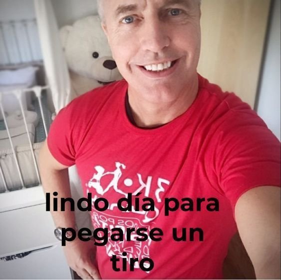 EmimiNightshade's tweet photo. No voy a mentir, extraño hablar con él y como me hacía reír https://t.co/kcGkEsOOMO