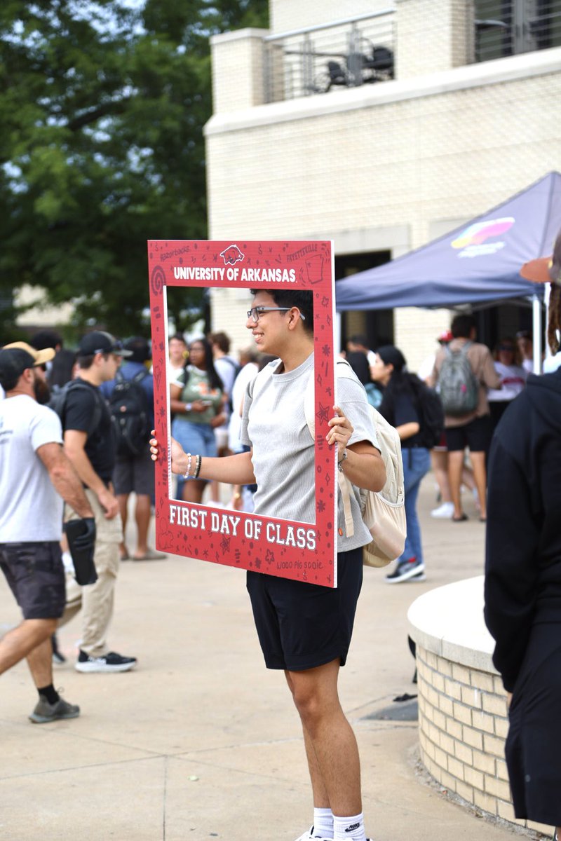 UArkansas's tweet photo. Happy first day of classes! 🐗📚 https://t.co/pFFDlZ1nBM