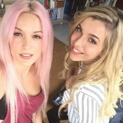 fr1k1tf's tweet photo. estas estaban liadisimas https://t.co/VQBO7GoPyh