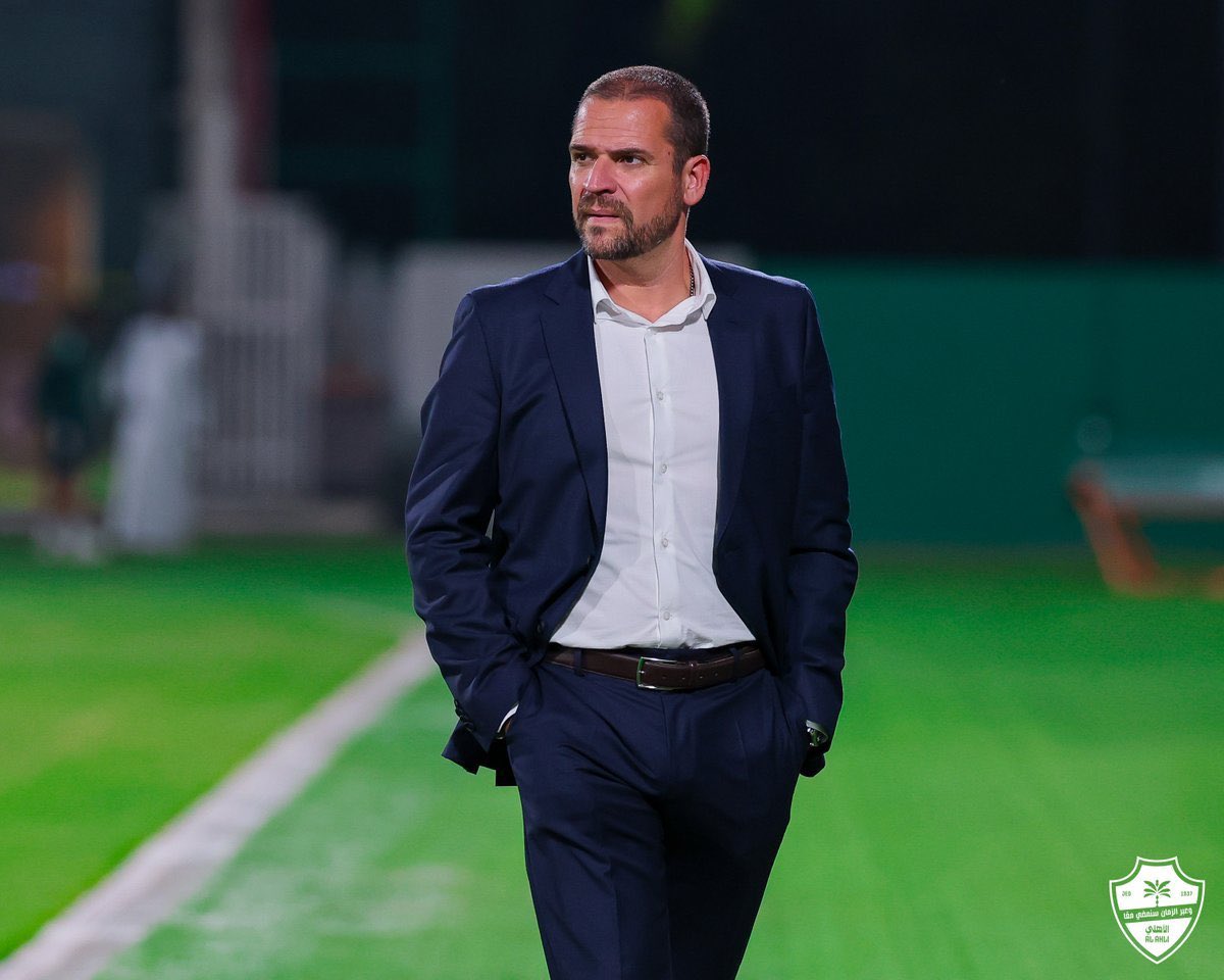 AhliXtra's tweet photo. 🚨🚨عبدالعزيز القرني / العربية FM:

ادارة #الأهلي ستستغني عن المدير الرياضي روي بيدرو بعد اغلاق سوق الانتقالات الصيفي https://t.co/rp5D58YqU1