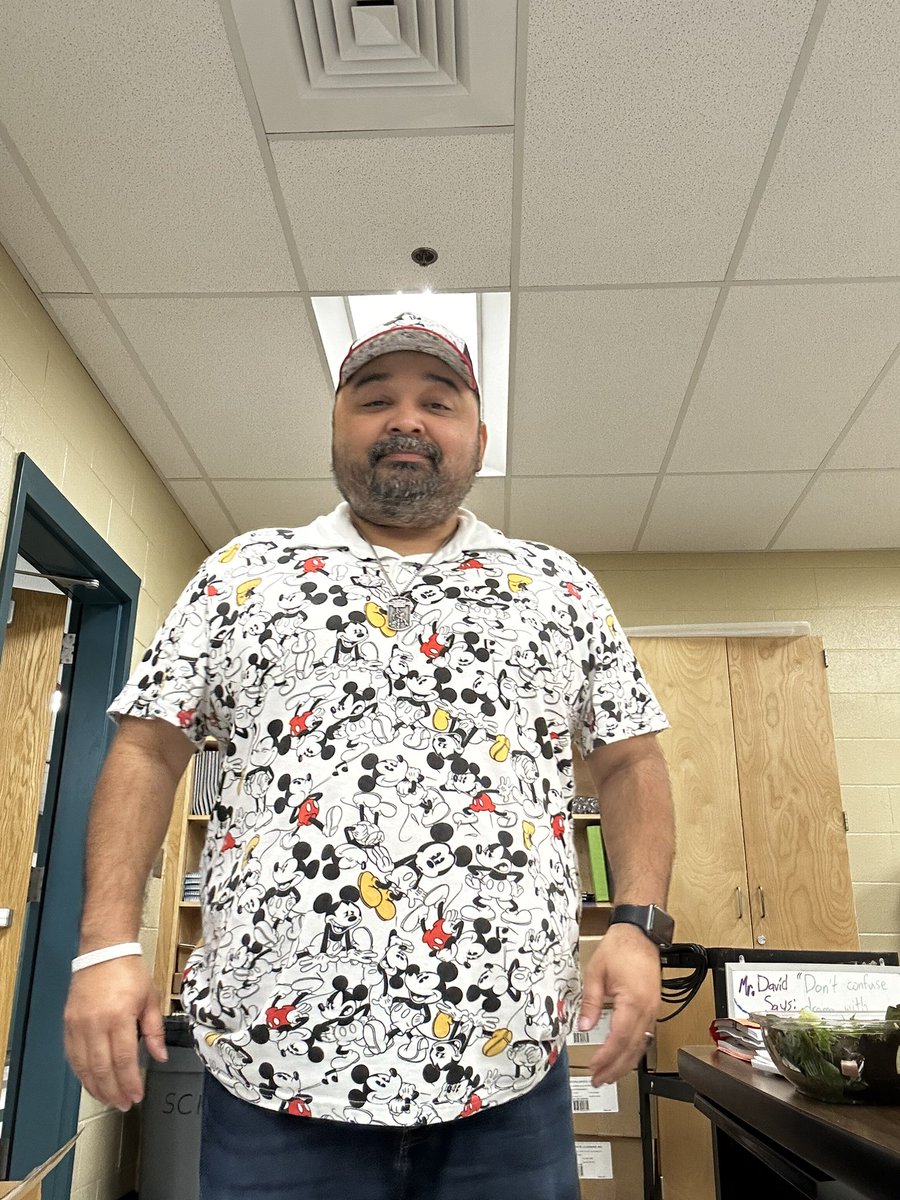MrGSkyhawk's tweet photo. Reppinโ Mickey Mouse on this Disney #MagicMonday during Howdy week. You know I had to bring the Jordan 11 ๐๐ฅ#SkyhawkPride๐๐
#BloomysBaddies๐ https://t.co/IM2tKSFrLf