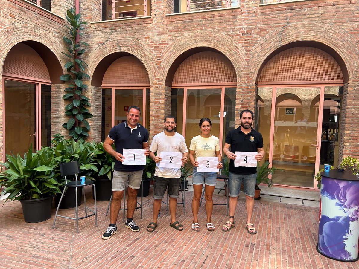 XiquetsSerrallo's tweet photo. Avui s'ha sortejat l'ordre d'actuació de Sant Magí al @finetipelmig. 

Serem els encarregats d'obrir la diada!

#castells #SantMagí2026 https://t.co/9TWNaRggzy