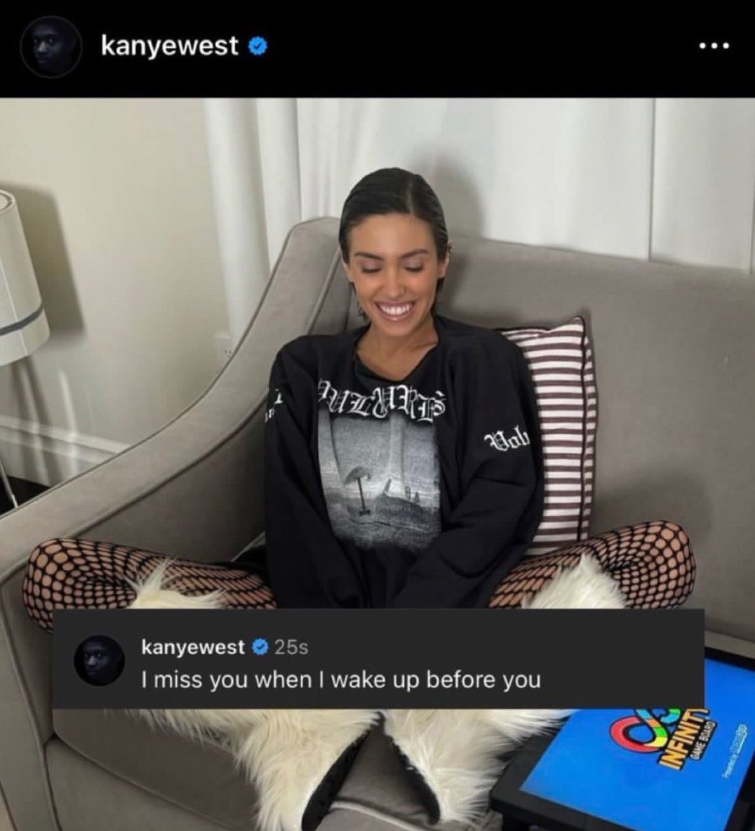 kanyerchive's tweet photo. https://t.co/zJlcaaKffh