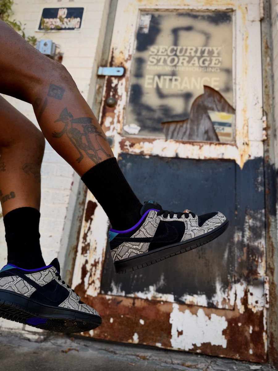 jerktherobot's tweet photo. Sometimes u gotta Die b4they tell u u were Greater.
We’ll talk about it Later, We’ll Talk about it Later…
There’s Consequences fah u niggas outchere actin Gangsta…
They’ll Talk About it Later, We’ll Talk about it Later…
#KOTD #UnDS
Dashawn Jordan x SB Dunk Low
‘Copperhead’
#wearyourkicks
#SNKRSKickCheck
