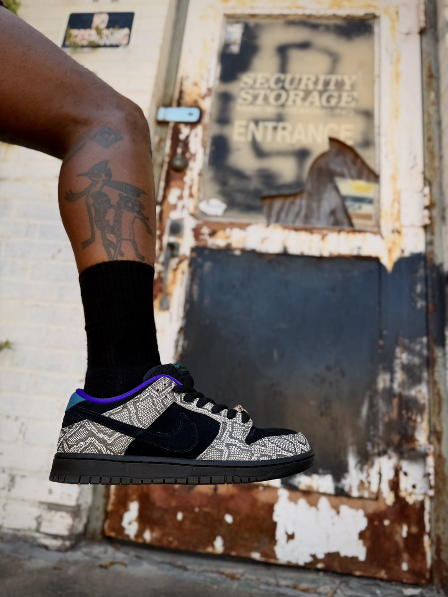 jerktherobot's tweet photo. Sometimes u gotta Die b4they tell u u were Greater.
We’ll talk about it Later, We’ll Talk about it Later…
There’s Consequences fah u niggas outchere actin Gangsta…
They’ll Talk About it Later, We’ll Talk about it Later…
#KOTD #UnDS
Dashawn Jordan x SB Dunk Low
‘Copperhead’
#wearyourkicks
#SNKRSKickCheck