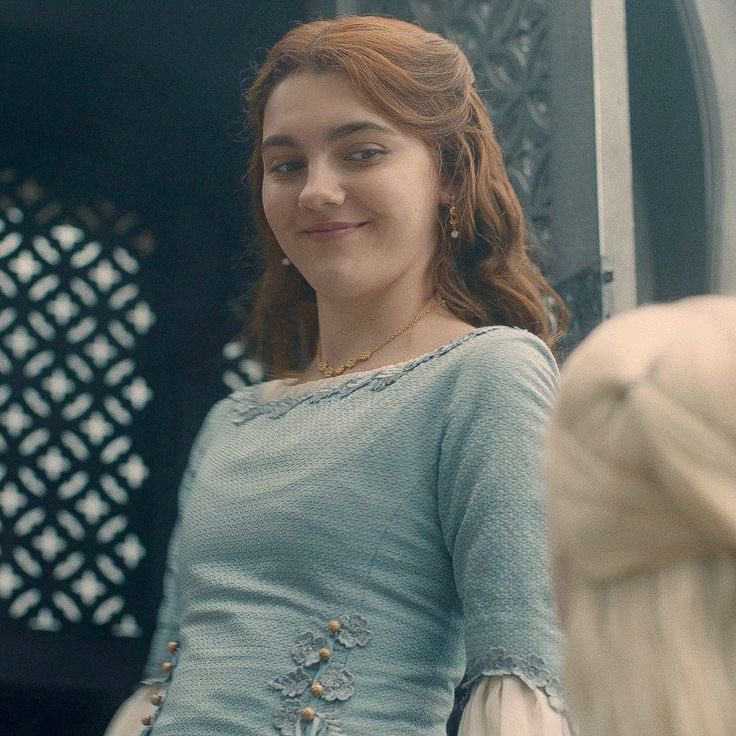 vampnyra's tweet photo. nothing happened i just wanted to appreciate the non binary actors of house of the dragon <3 https://t.co/fanbFo7MOg