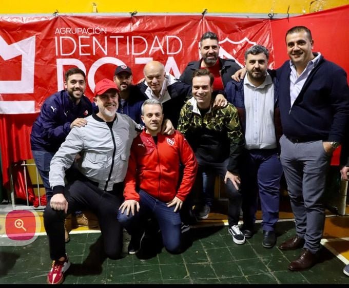 CAIsangrerojaOK's tweet photo. Cuando no #Ritondo? Si es inocente XQ en vez de apretar a denunciantes no demuestra inocencia en la justicia, si sos del #Rojo querés a #Independiente visibiliza está publicación, #nuncamás el grupo champagne con #Ritodo a la cabeza #Seoane #Grindetti #Urreli #PR0 sindicalistas!! https://t.co/Hkc7pHDQIJ