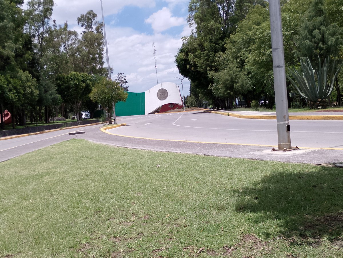 parejaSw18cuck's tweet photo. Algún #single maduro para hacer un poco de exhibiciónismo? https://t.co/YWHV445yvW