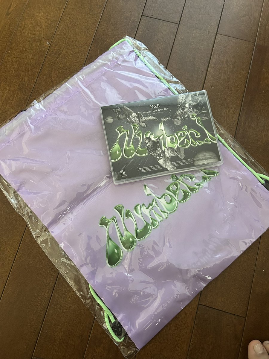 O703Ts's tweet photo. セブンで受け取ってきた！
ナップサック、使いやすそうなサイズ。
早速観ます🎵
#number_i_No2 https://t.co/Ed2l2x43ke