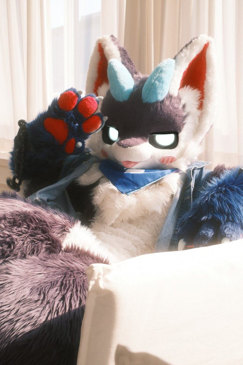RIU_Archive tweet picture