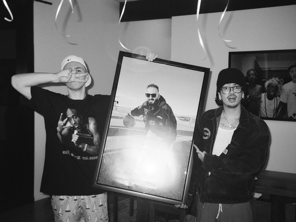 _adamkargenian's tweet photo. happy Jordan year brother @thekidlaroi love you dearly 🫵🖤 https://t.co/9vNcuIjsYp