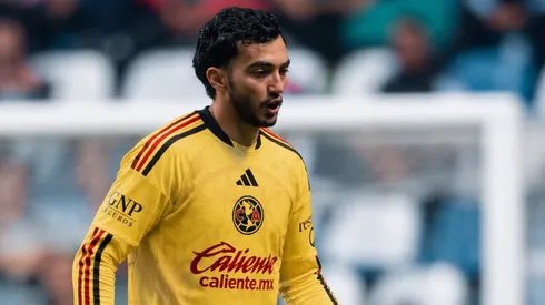 _ca1916_'s tweet photo. @fcdynamo_es acepten el $ que está en la mesa, no se pueden poner vergueros con un jugador al que no le dan minutos. Déjenlo cumplir su deseo de regresar al más grande de América con quien ya acordó sueldo y no sería el mejor pagado del equipo. 

América volvió a meter presión⏳ https://t.co/lMno9GFNx2