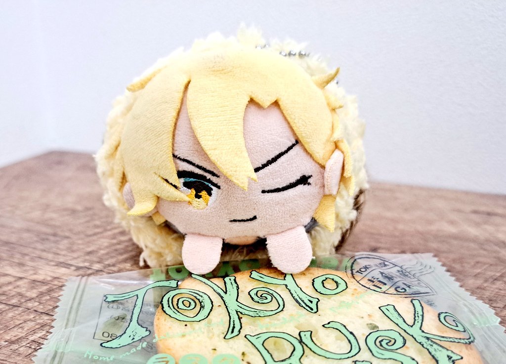 Luca_hp_mi's tweet photo. 🥂「子猫ちゃん、おっはよーん✨　ちゃんと起きれたぁ？　オレっち達はお仕事に行ってくんねっ✨　母ちゃんそろそろスマホを新しくしたいみたいなんだけど、機種で悩んでるんだじぇ✨　次の休みに行けるかなぁ？　子猫ちゃんは今日も楽しく過ごしてねっ✨」 https://t.co/drdHhtLBIw