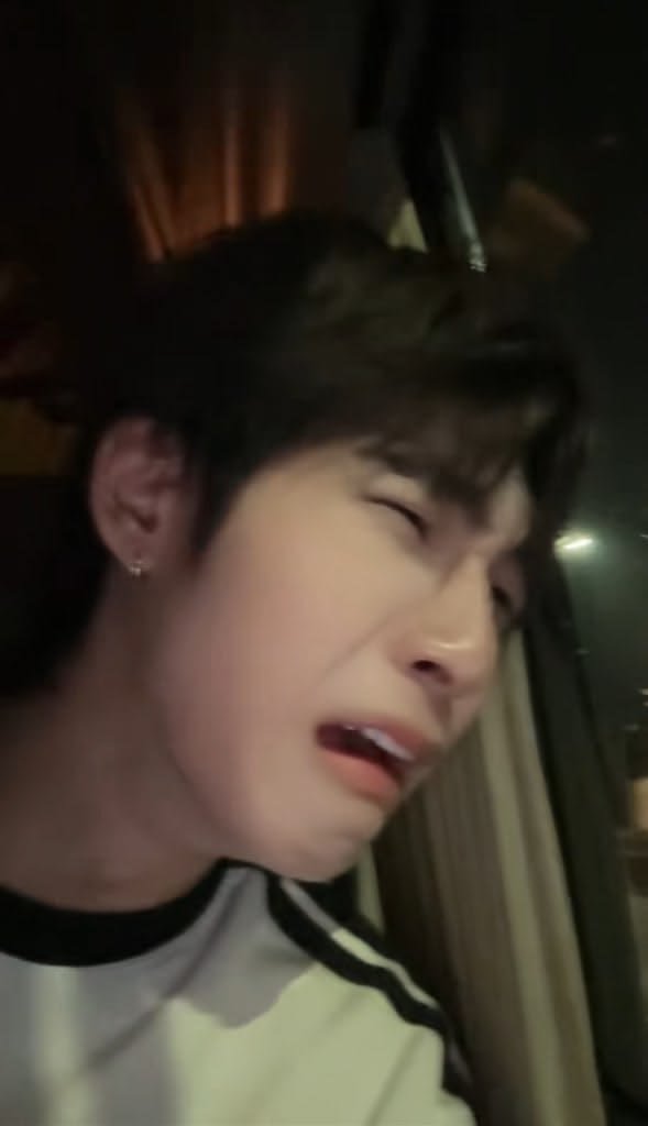 2Pothduang's tweet photo. QUE SAUDADE DO MEU QINJAAAAAAAAAAA😭😭😭😭😭😭 https://t.co/k7AlyvF6f3