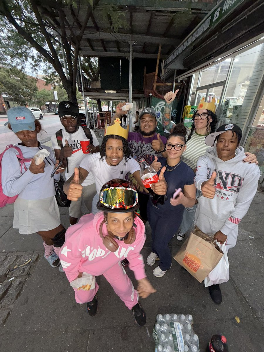 theyhatelild's tweet photo. Lil D feeds America pt 4 Bronx, NY❤️ https://t.co/B37rnNUqFR