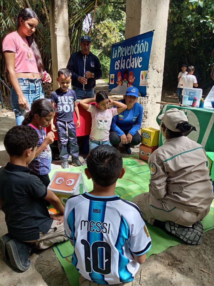 Oncdoft4's tweet photo. ONCDOFT Miranda Participó en el marco Plan Vacacional REIR en la comunidad Los Bambues, donde se les orientó sobre Prevención de los delitos Indemnidad sexual y Trata de Personas. A fin de contribuir con la Gran Misión Cuadrante de paz en su vértice 1.
@MijpVzla
@oncdoftvzla2 https://t.co/XhoB1lOQmf