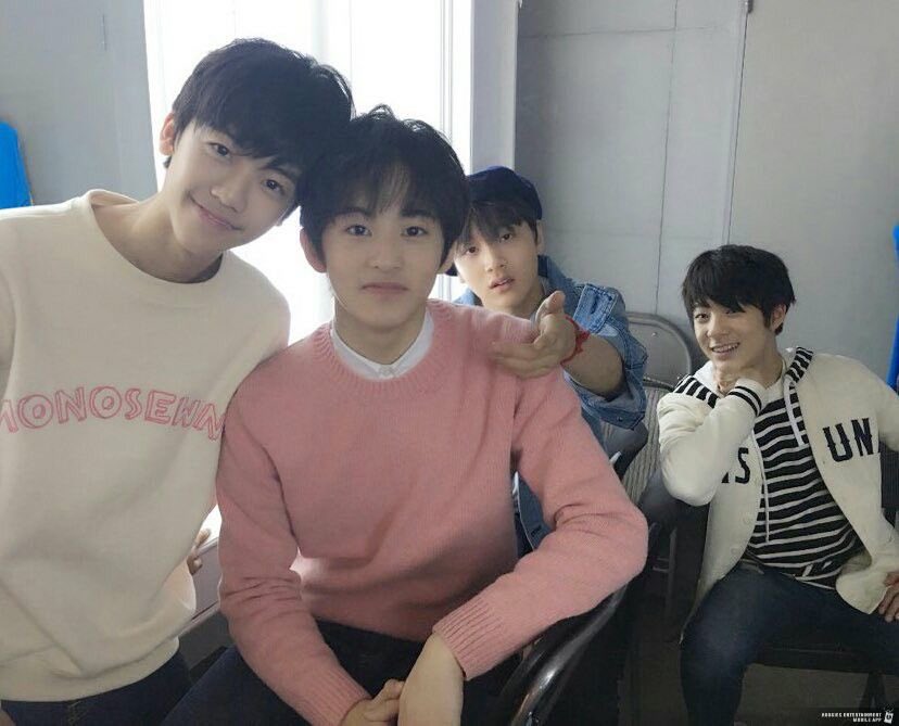 haemarksyou's tweet photo. My Youth https://t.co/5vrS42tZO0