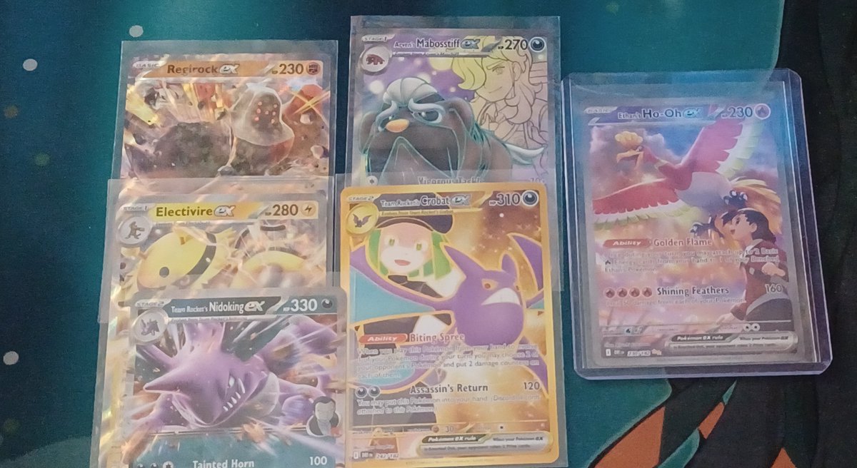 _P3RSONA_'s tweet photo. The Hits, I didn't get the Mewtwo but I got the next best thing. I GOT THE HO-OH!!!! LET'S GO!!!! https://t.co/zkD9nLn8V0