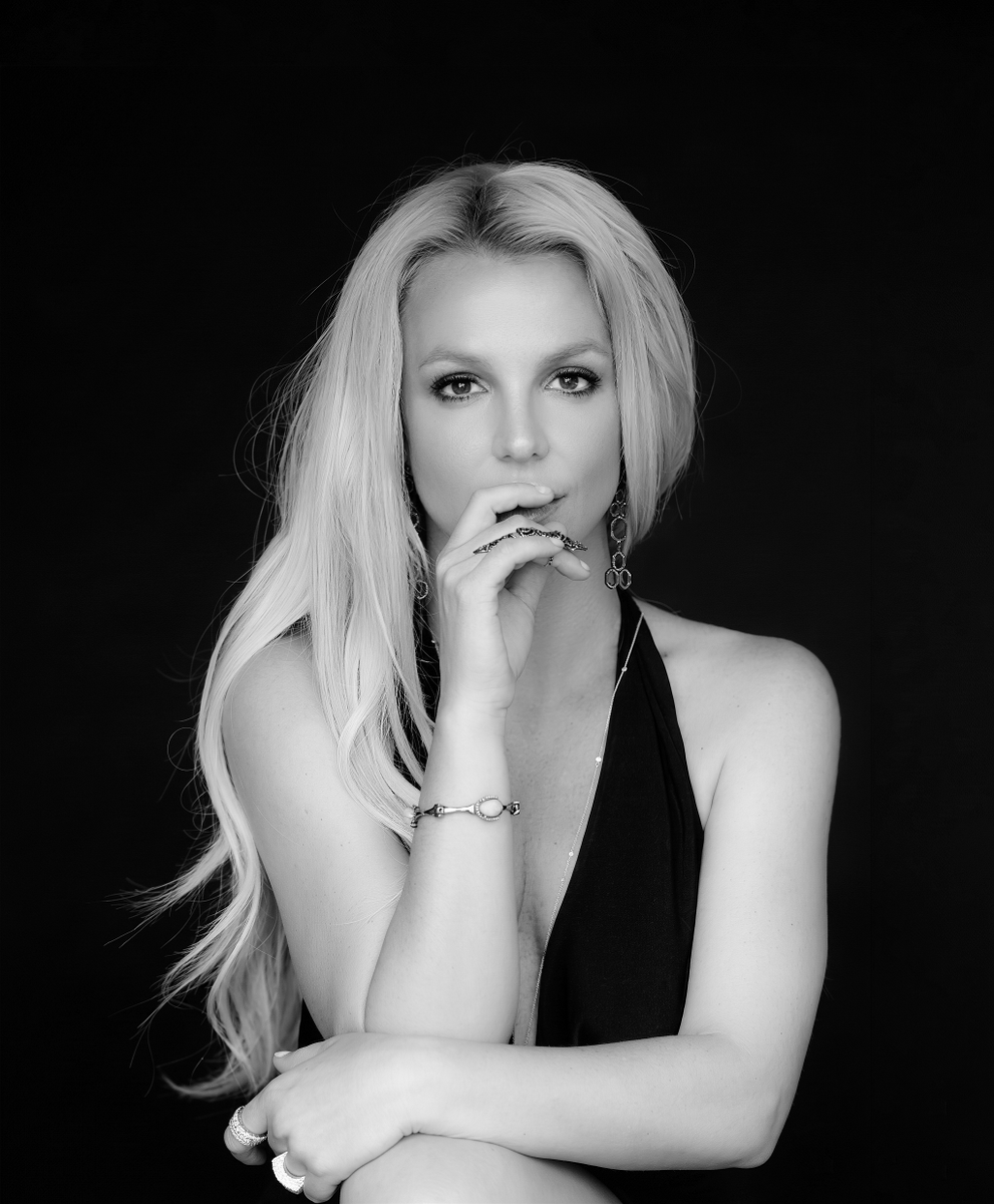 britneyonline_'s tweet photo. Queen @britneyspears by Glenn Nutley (2015)

AI HQ Restore + Originals: https://t.co/V3x7N0yqJY https://t.co/7yN4aUTXgR