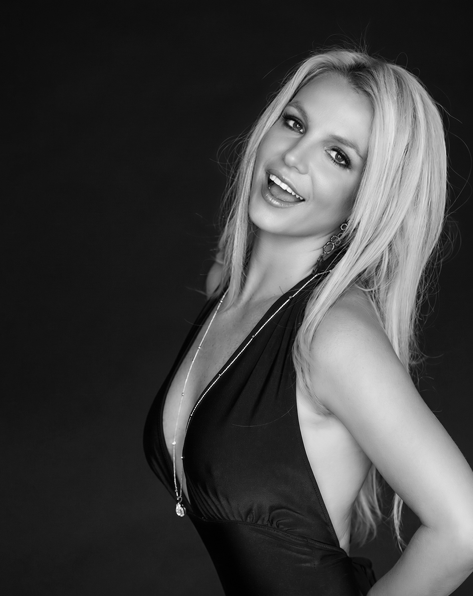 britneyonline_'s tweet photo. Queen @britneyspears by Glenn Nutley (2015)

AI HQ Restore + Originals: https://t.co/V3x7N0yqJY https://t.co/7yN4aUTXgR