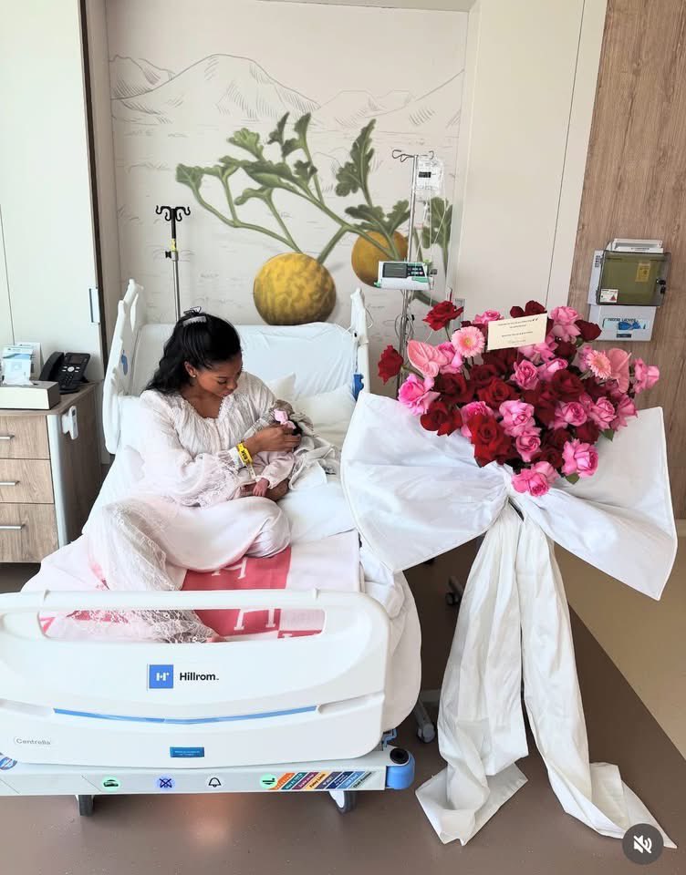 layxsnv's tweet photo. How it should be after giving birth to his child💐💓 https://t.co/ilznYekfee