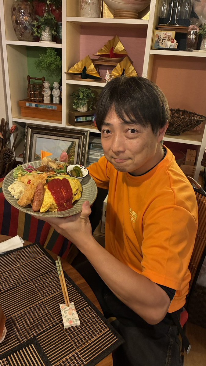 orangeOji's tweet photo. 賛否両��の無い真実は
100％真実では無い。

なぜかと言うと、
誰もが頷く世の中の常識の中にも、
常識では無い事が沢山あるからだ。

真実の眼で物事を見る人は
価値のある孤独と真実に
出会う事が出来るだろう。

難しい伝え方だが、
砕いて言うと
明るく正しく疑える人間が
今の悩みに違う見方で
見れる様になるよ☺って事～👍
グットラック！

いしだかつゆき