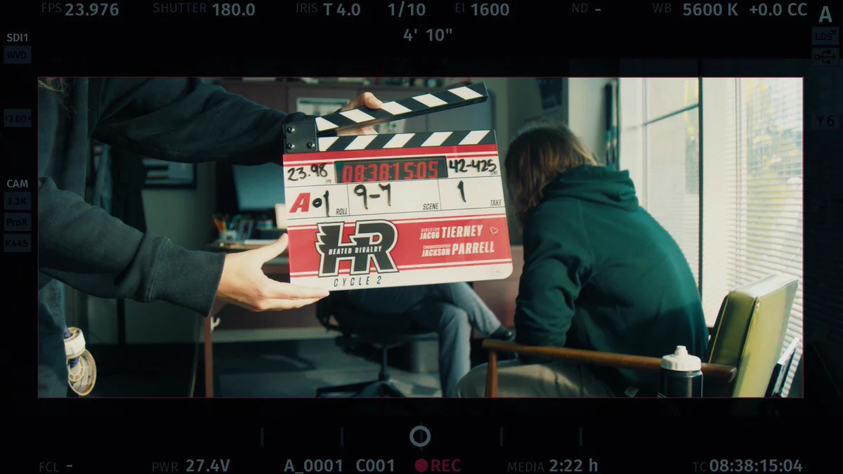 Primera foto del set de rodaje de la segunda temporada de 'MÁS QUE RIVALES'.