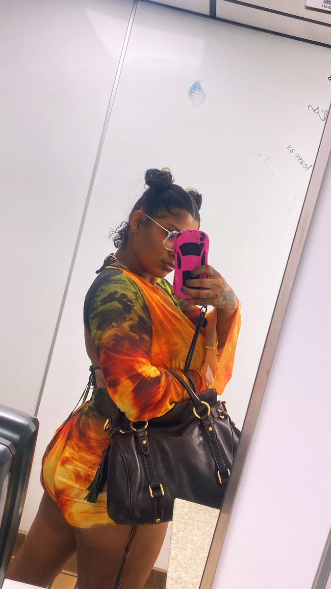 Xo10velee's tweet photo. https://t.co/I2bfKteWvl