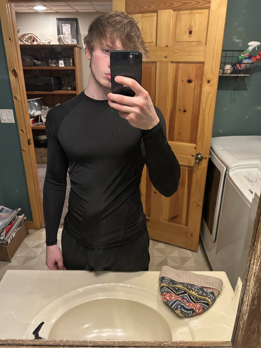 carterspideyv's tweet photo. I look got me crazy tight https://t.co/PGZKpHwtyk