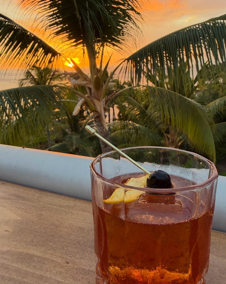 KoOlinaResort's tweet photo. If you know, you know…

The most spectacular views await at five | one | six
@fsoahu
@koolinaresort

— a rooftop bar and lounge where you can unwind with your favorite people.

pc: 808gem https://t.co/NMHZQlYKD9