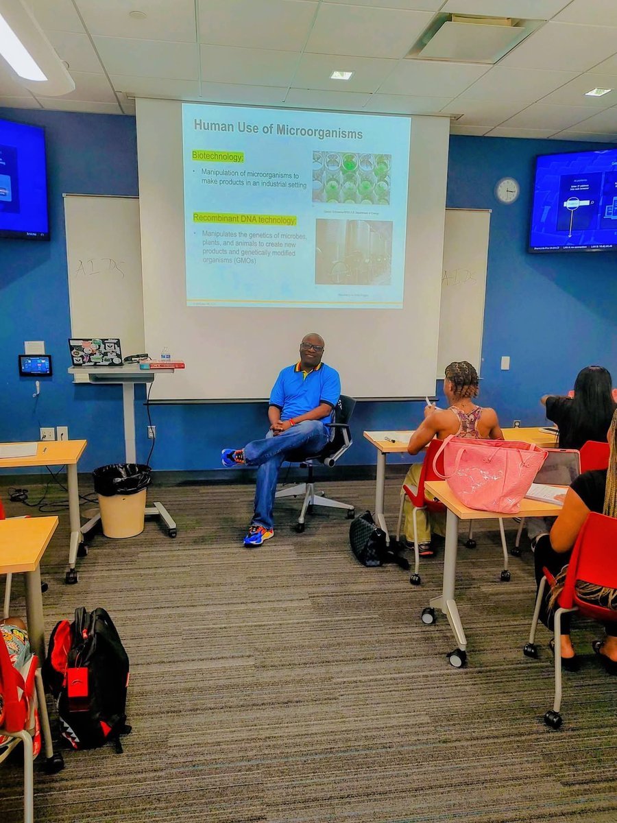 AkamuJude's tweet photo. Today marked the first day of the Fall 2026 Semester.#WSSU https://t.co/eZkVxtxIje