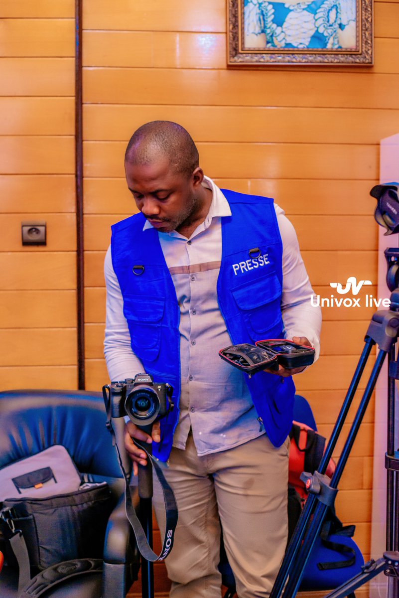 Univoxlive's tweet photo. 🎥📸 Chez Univox Live, nous ne filmons pas seulement. Nous racontons.
De la couverture photo &amp; vidéo au streaming en direct, en passant par la production audiovisuelle et la stratégie de communication, nous accompagnons les organisations dans la valorisation de leurs projets https://t.co/NNFbYCsLu3