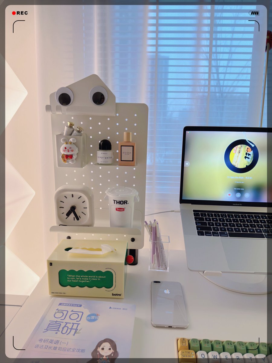 nate_llc's tweet photo. Redesigned my desk this weekend—less clutter, more morning productivity vibes  That corner spot by the window is chef’s kiss for sipping coffee while knocking out tasks. https://t.co/TxhzcYF43y