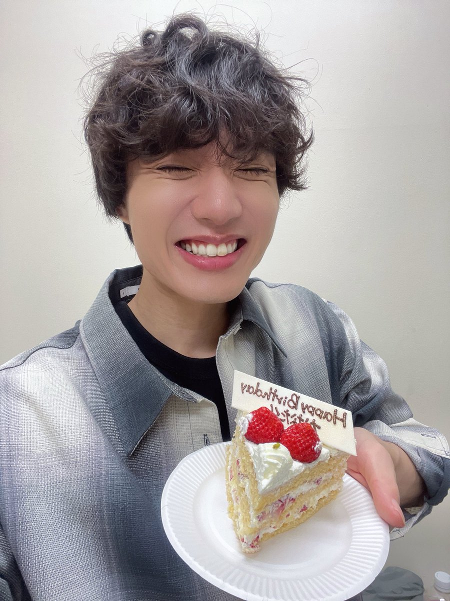 Kanata_omori's tweet photo. おはようございます☀
25歳になりました😊
今年もよろしくお願いします https://t.co/KujceZpmv0