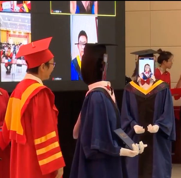 AxelDenjean's tweet photo. Finally, the tassel is swapped u0026 the next chapter begins—grad season hits different. To all the 2024 grads: your late nights, messy notes, and big dreams just got their first official stamp. https://t.co/2M1dYbHXvX