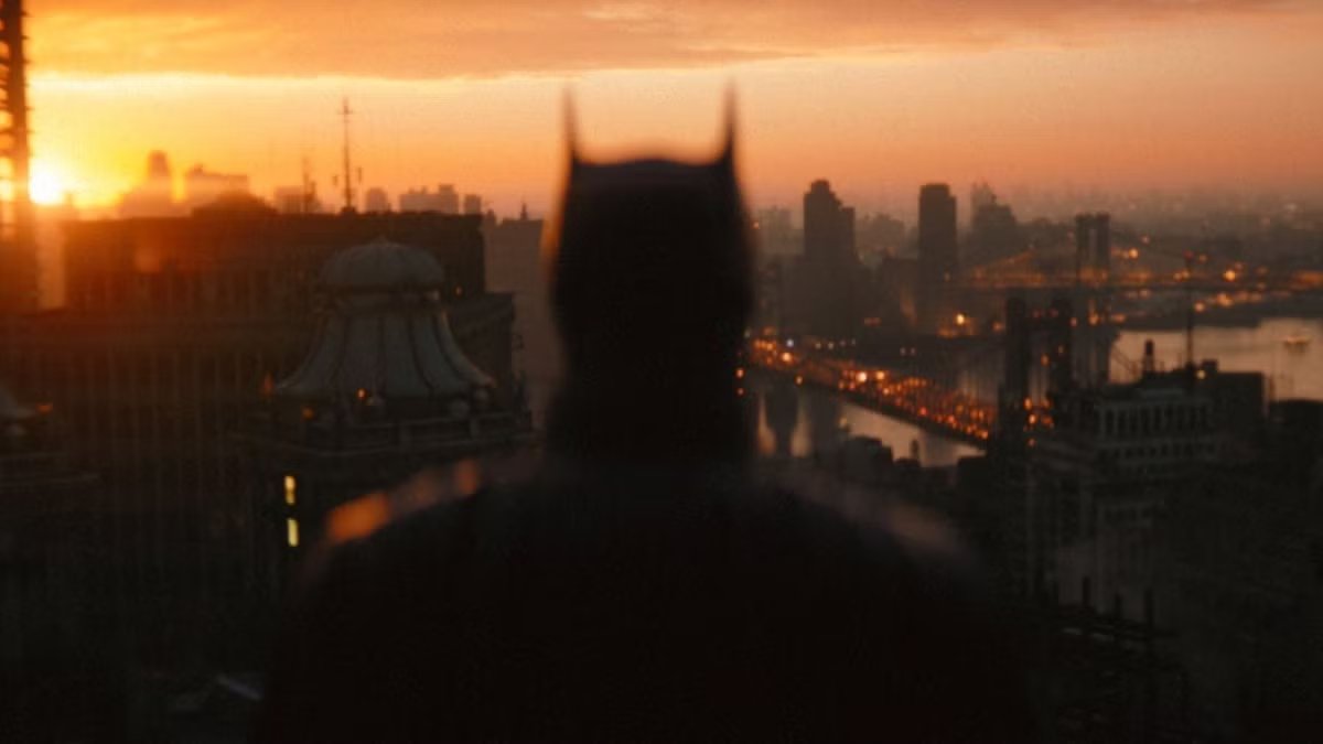 Jaddy005's tweet photo. @moneyandluv4me Narrative-wise its great bc it's almost as if Peter waking up here signals a new direction in his life which harkens back to "Brand New Day" but the it's just a basic green screen. The city doesn't even look like NYC. Looks fake. Better ex: The Batman or even TASM's deleted scene https://t.co/YHBf8OSz5r